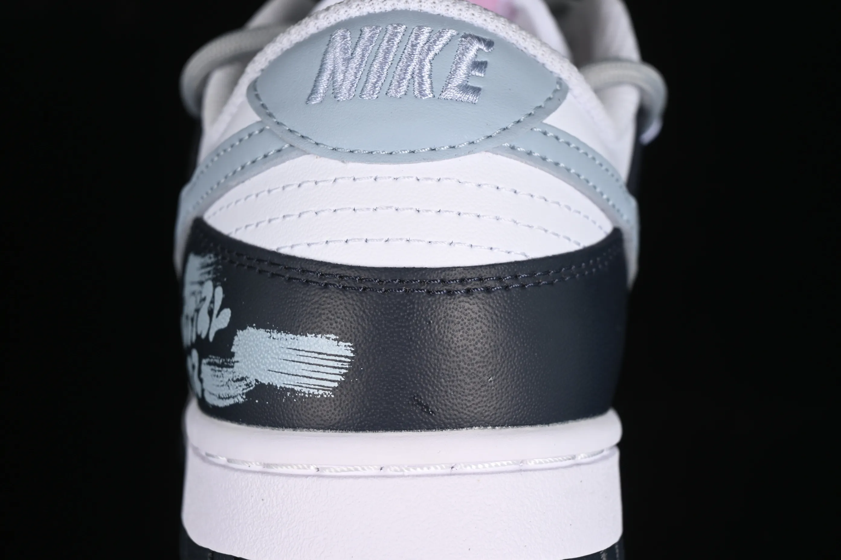 All categories Nk SB Dunk series Nk SB Dunk Low low-top sneakers Nk Dunk Low Retr niche graffiti SB strap low-top casual sneakers FB9109-401